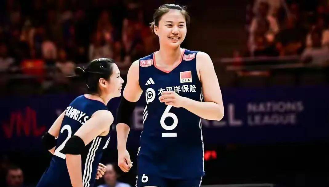 了解电子竞技体育-电竞国家队技术犯规送分，中国女排主帅怒摔战术板！