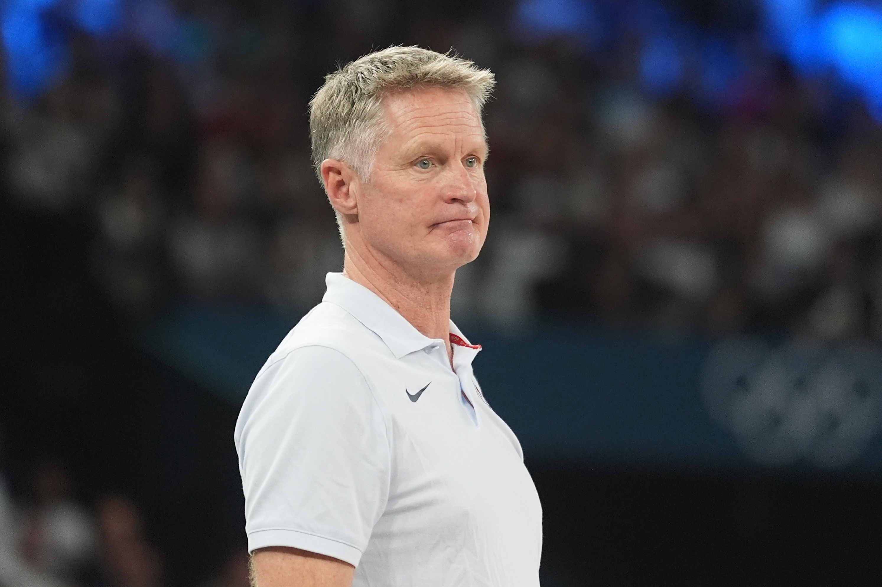 IM电竞app真人娱乐-詹姆斯刷新世界纪录，库里教练激动落泪！