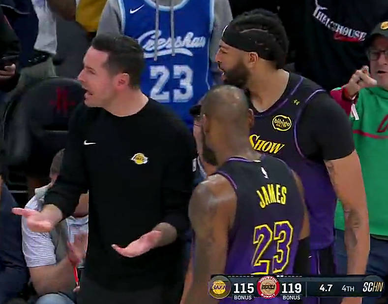 IM电竞app真人娱乐-湖人关键时刻失误不断，球队憾负对手，本站安全今天东西.