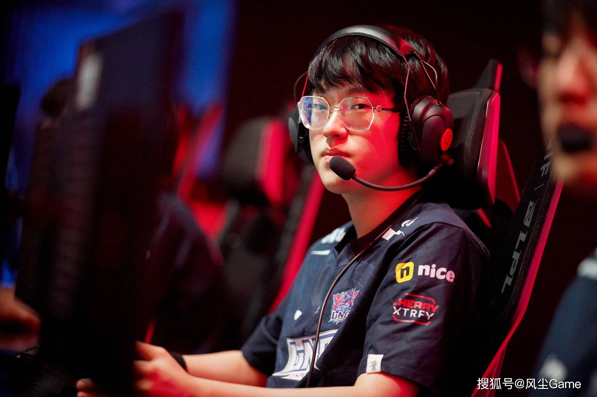 电子竞技体育中国-Scout在瑞士队比赛中锐不可当，出色防守引发热议！